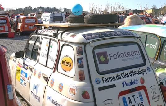 Foliateam tweet picture