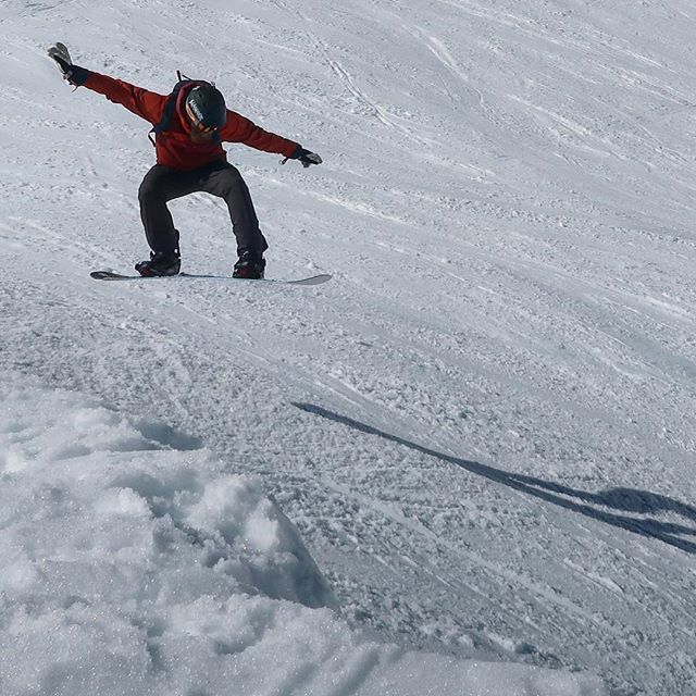 Air Time! #snowboarding #chamonix ift.tt/2SrPdhf