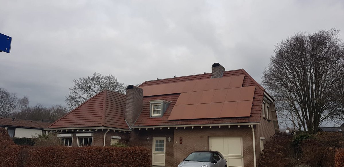 Wat wordt de meest gevraagde #kleur voor #zonnepanelen in 2019? Bij #ExasunSolar weten we het al: Terracotta DE kleur van 2019!