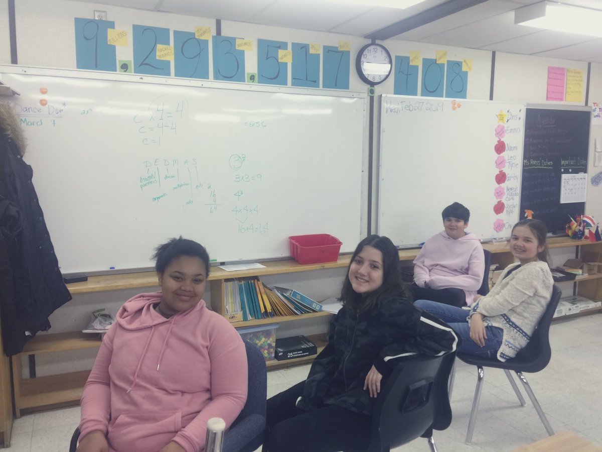 MsJRivers's tweet photo. Freshening up our math and media skills on this snowy day ❄️❄️ #miniclass #brrrrr #dpcdsb https://t.co/GLsYgXphmT