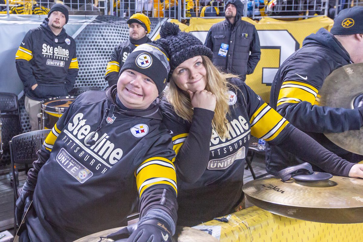 Good times with the cymbal line! 

#steelers #steeline #herewego #nfldrumlines #pittsburgh #drumlife #pit #drummersofinstagram #drummer #drumlines #drumline #drums #drum #remo #teamremo #zildjian #zildjianfamily #vicfirth #mapex #playmore #myperfectpair #mapexmarching #heinzfield