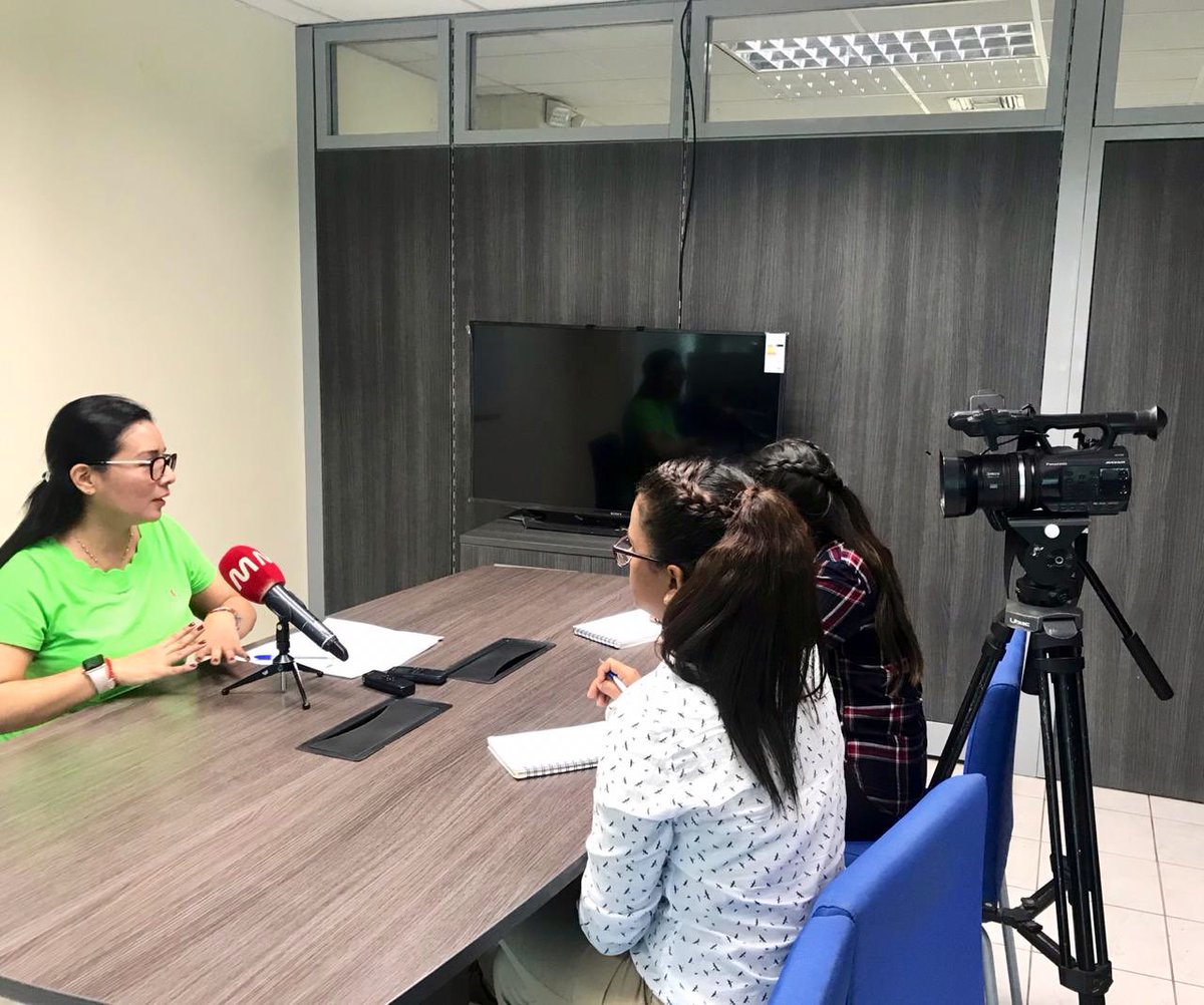 SupercomZona4's tweet photo. La Intendenta @ferhifra recibe a Medios Ediasa @eldiarioec y @manavisionec, quienes consultan sobre el trabajo realizado por la zonal 4 en los cincos años de gestión.
#Portoviejo https://t.co/7B61vKWKcs