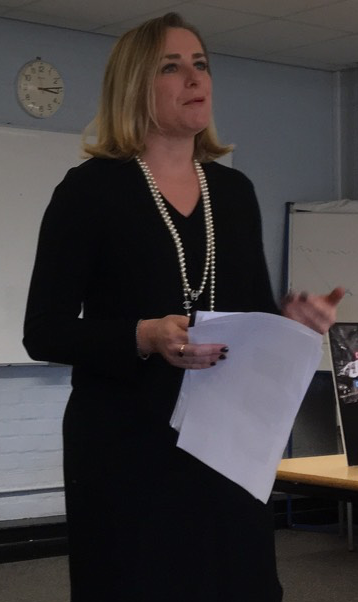 UniRdg_CCLFR's tweet photo. Thank you @eLAWnora on a fascinating presentation of your just published book "Copyright and the Court of Justice of the EU"! @OUPCommLaw @OUPAcademic @ReadingLawPGT @Ipkat https://t.co/pnLmzybnlW
