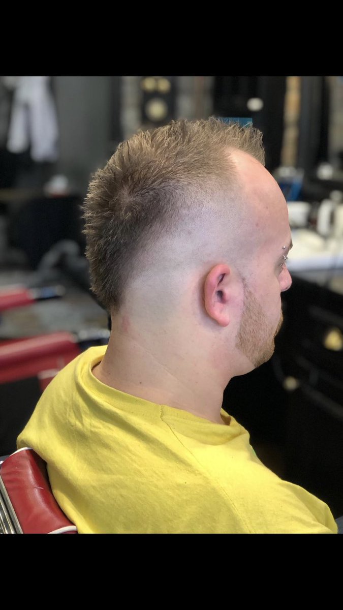 BladeGrooming's tweet photo. Combine your choice of haircut with a clean shave or beard design. 💈✂️💈
.
.
.
#hair #haircut #hairstyles #beard #beardeddragon #beardgang #mens #menshair #mensstyle #gents #gentsstyle  #londoncitylife  #gentleman #london #londoncity #barbican #farringdon #islington #shoreditch https://t.co/MXgeWj355V
