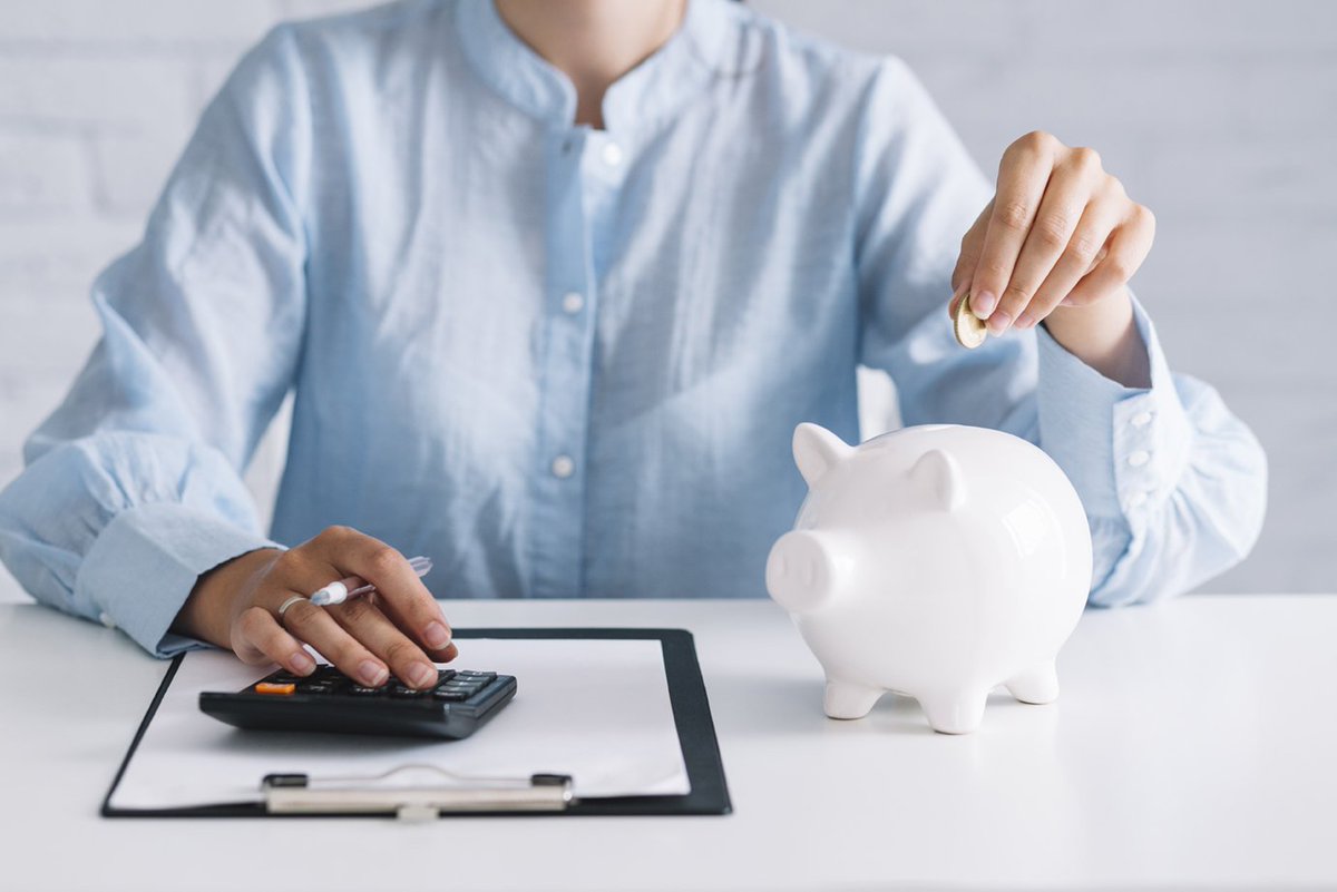 boxlightinc's tweet photo. Teacher Love to Save Money - Check out this Savings Guide for Teachers and Educators #edchat https://t.co/1WQItkRBHx https://t.co/xF7EUQfMVL