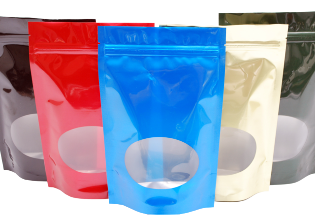 StockPKG's tweet photo. Oval Window Pouches have become a popular packaging choice due to their high value and marketability. Having the same barrier advantages as normal pouches, as well as a see through window for the goods inside, these pouches cant be beat! https://t.co/dsFfCHetcg https://t.co/HyhgJFb7Mp