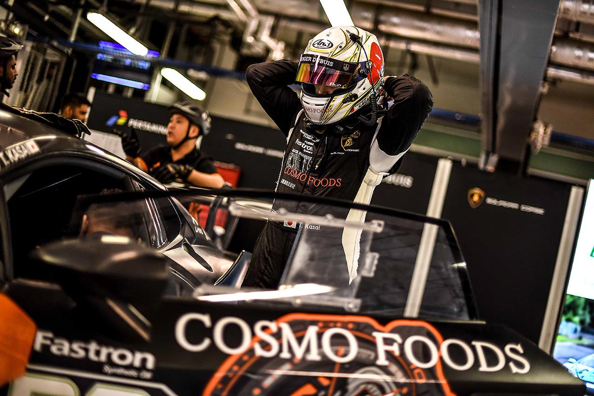 AUTOSPORT_web's tweet photo. 笠井崇志がランボルギーニ・スーパートロフェオ・ミドルイーストでランキング2位を獲得 https://t.co/9AoqpXYHw5 #Lamborghini #SuperTrofeo #SuperTrofeoMiddleEast #FFFracingteam https://t.co/K9RcYaBogW