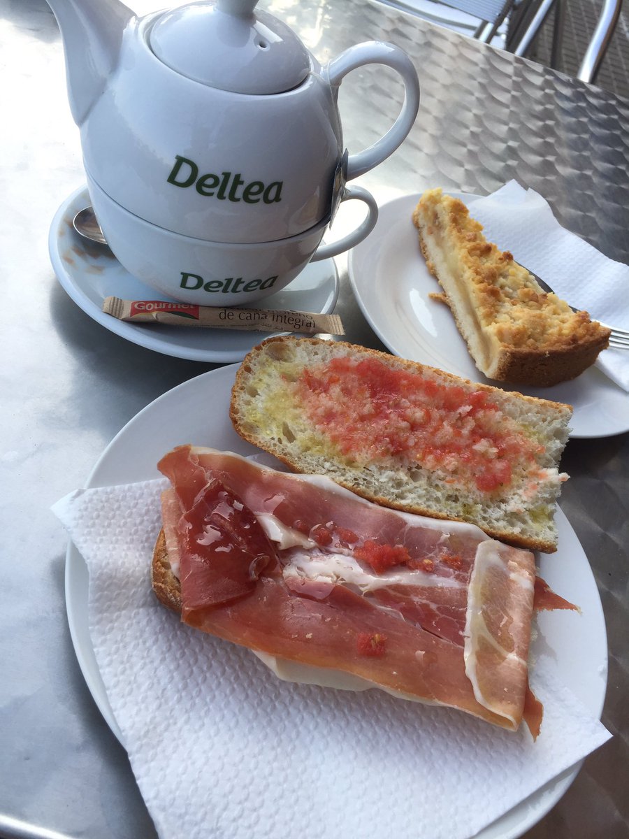 CBDbreaks's tweet photo. #cupoftea #pancontomate #deltea #appliepie #applecrumble #breadandham #oliveoil #tomato #Catalan #catalanfood #snacks #spanish #teatime #CBDBreaks #mmjpatient #holidaysinthesun https://t.co/8fEWCmc0fj