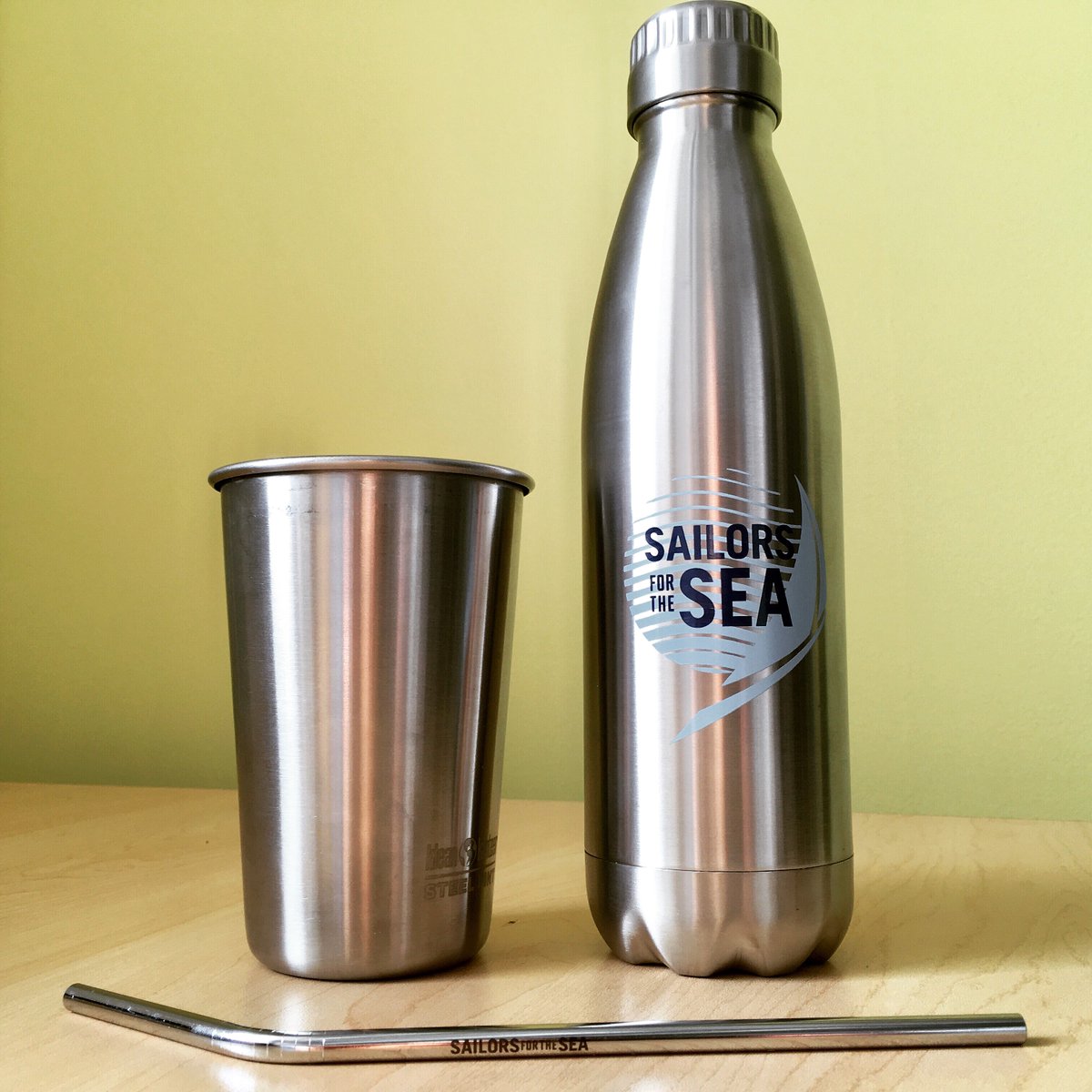 SailorsforSea's tweet photo. Did you know an average of 8 million metric tons of plastic waste enters the ocean from land every year? Help be part of the solution by using reusable items such as stainless steel straws, cups and water bottles. https://t.co/eLh0GKMP5c