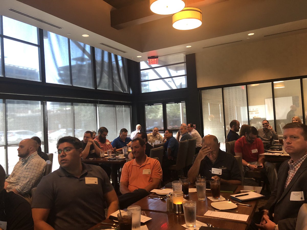 TampaVMUG: Jim from Infoblox kicking off the Q1 Tampa VMUG meeting to a packed house. #MyVMUG