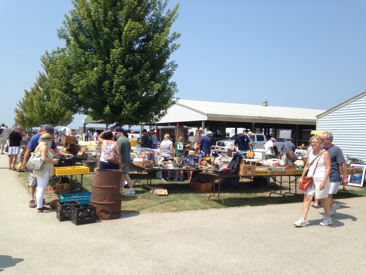 This weekend marks the return of the Kane County Flea Market and the start of the 2019 season. Make sure to stop by the first weekend of every month, now until December. bit.ly/2EydU7Z