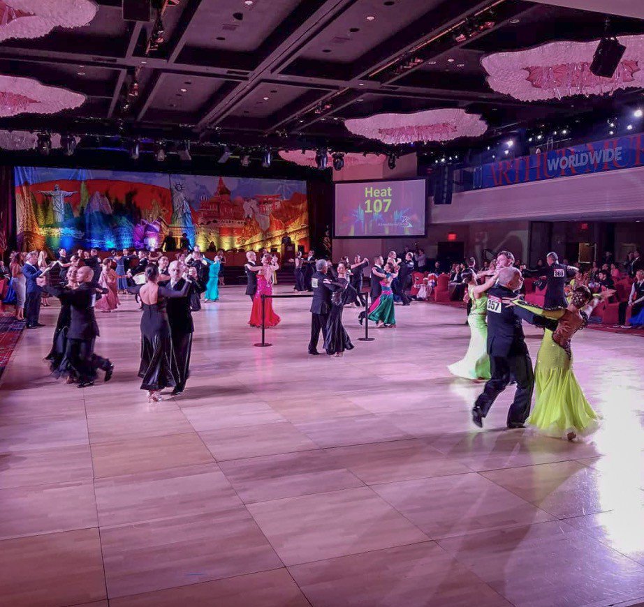 arthurmurray's tweet photo. Exactly 2 weeks until #WorldDOR2019! ✨Throwback to last years World Dance-O-Rama in #NewYorkCity 🏙Are you excited?! #arthurmurray #arthurmurraylifestyle #sandiego #california #ballroomdancing https://t.co/UsEtUxOlbW
