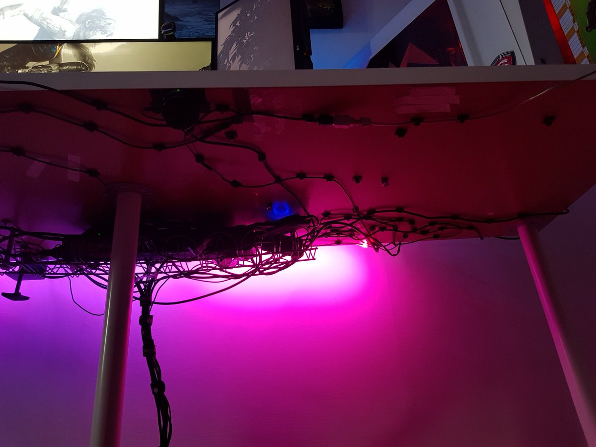 MelodicDesigns_'s tweet image. My baby is now cable managed