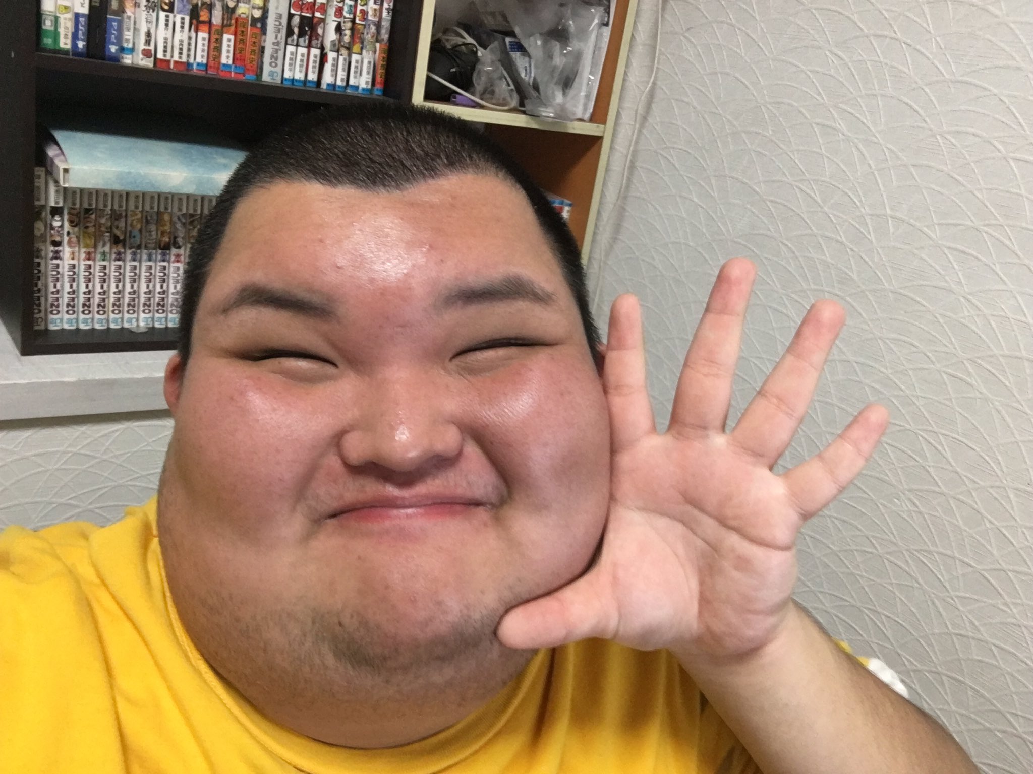 ありけん 玉夫さんのとこに出させてもらいました めちゃくちゃ楽しかった 唐揚げの動画出さなきゃ とりあえず顔写真置いとく