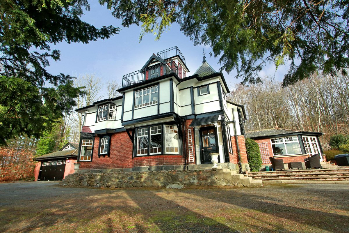 AC_Banchory's tweet photo. Now on the market is this property and we are almost lost for words.  An Immense, stunning home that is truly unique
https://t.co/zn9J898hrO
#alittlebitspecial https://t.co/wvitANM6wB