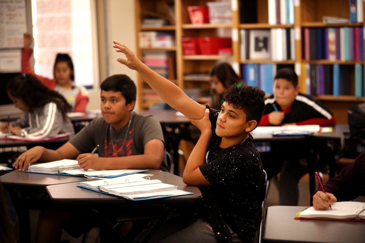 elsuccessforum's tweet photo. #ELSF works with national experts, teachers, and content developers to create guidance on what quality math and English language arts materials should look like for ELs, as well as practical tools that teachers can utilize in their classroom. Learn more: https://t.co/YDmabdAXLc https://t.co/yvlMWhpJ0l