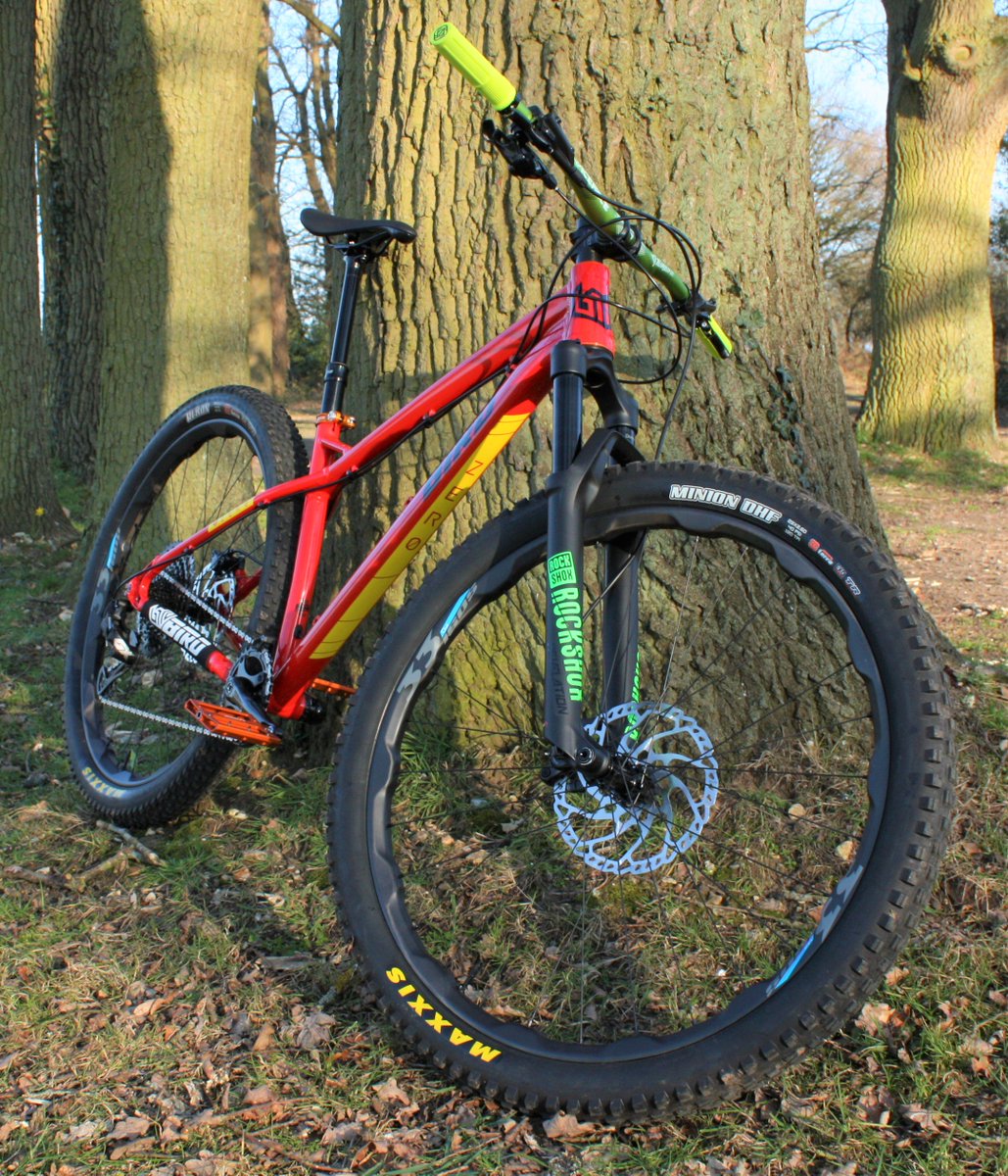 Dan, our semi domesticated bike designer, has been raiding the parts bin again as well as sneaking a one off paint job into the Zero 29 production run....

Do you think he has gone too far this time? Has his love of flash gordon drove him to madness? Tell us what you think!