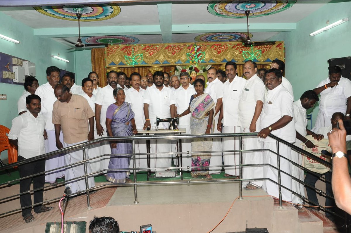 MLA_KMKOIL's tweet photo. கடலூர் மேற்கு மாவட்டம் காட்டுமன்னார்கோயில் ஒன்றியம் அனைத்திந்திய அண்ணா திராவிட முன்னேற்றக் கழகத்தின் சார்பில் கழக நிரந்தர பொதுச்செயலாளர், புரட்சித்தலைவி, இதய தெய்வம், அம்மா அவர்களின் 71-வது பிறந்த நாள் விழா மாபெரும் பொதுக் கூட்டம் நடைபெற்றது.
#ADMK #amma71
@Arunmozhithev https://t.co/e65QBNILZ6