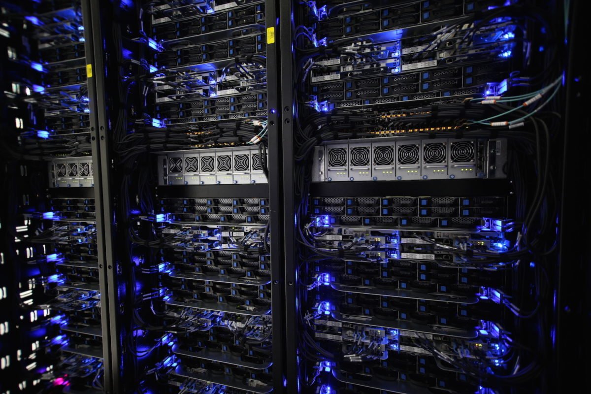 lebigdata_fr's tweet photo. Cloud : les hackers peuvent pirater les serveurs, Eclypsium le prouve #cloud https://t.co/K8K4SgiI7M https://t.co/Uf7qjTIcpX