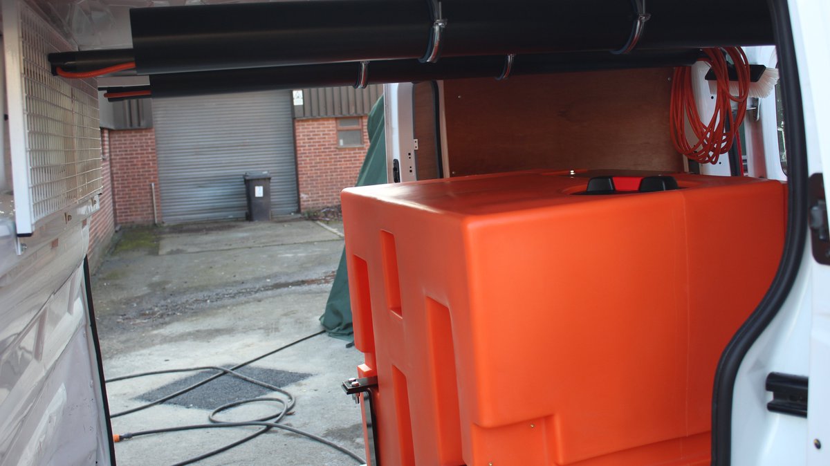 xlinesystems's tweet photo. Todays installation 500ltr delivery 1 man in Trafic pole tidys and  electric reel. For a quote please call 0115 9394444 or email  info@xline-systems.co.uk https://t.co/RwaFhNoHzu