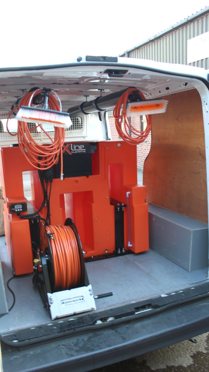 xlinesystems's tweet photo. Todays installation 500ltr delivery 1 man in Trafic pole tidys and  electric reel. For a quote please call 0115 9394444 or email  info@xline-systems.co.uk https://t.co/RwaFhNoHzu