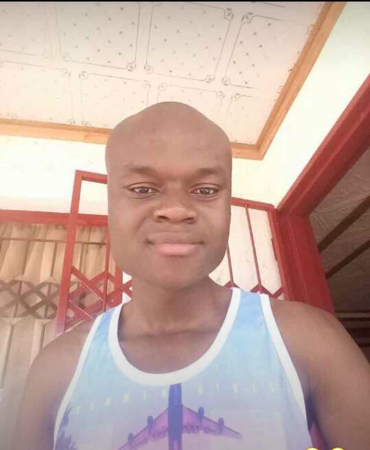 JoyEsperance's tweet image. Nobody:
Ghanaian men: