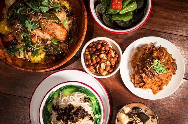 malaprojectnyc's tweet photo. Photo by Anthony Bui for @eater_ny

#malaproject #drypot #dinner #weekend #friday #tgif #spicy #food #herbs #chinesecuisine #eastvillage #nyc #fall #dinnerisready #chinesefood #peanuts #spicy #dandannoodles #thousandyearegg #noodles #dessert #grassjelly https://t.co/5wObcYwT7K https://t.co/zOdkmaJrHs