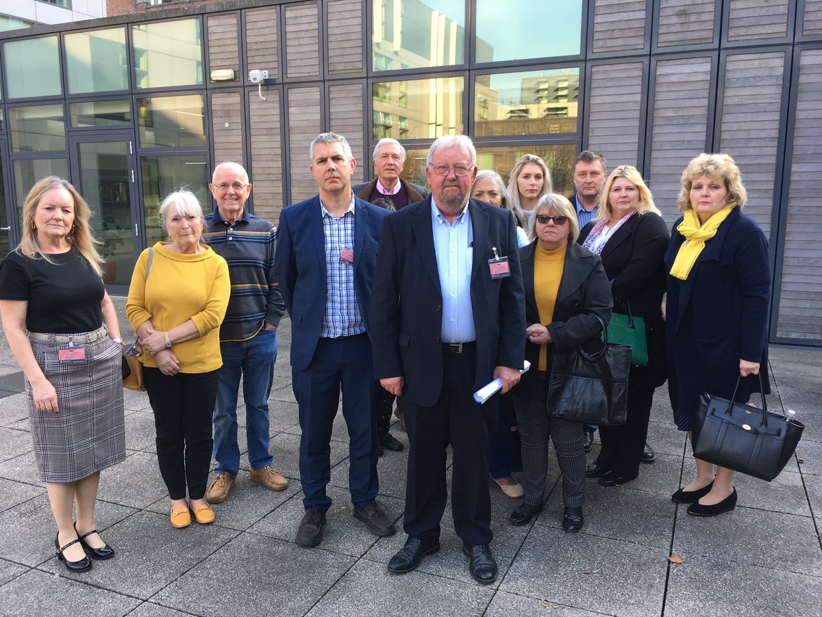 EmilyKHudson's tweet image. Parent carers after decision made to delay deciding future of #OrchardClose on #HaylingIsland - a respite home for adults with learning disabilities.
Cllr Liz Fairhurst says they want to explore different funding options but the carers say the delay creates anxiety.