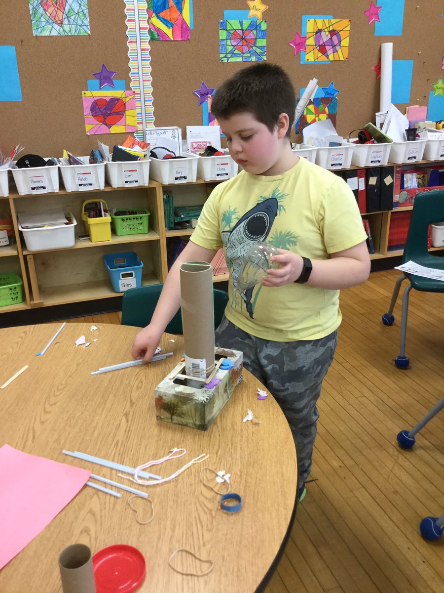 MsNadon's tweet photo. Starting our Building Structures in @MsNadon grade 3 with our own maker space! Loving the creativity of creating a stable structure as a group. #royalvalues,#infoAlexandraPS, #makerspace, #stablestructures,#creativity https://t.co/sWpqhCagEn