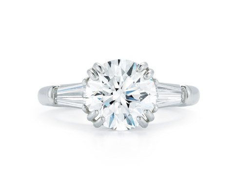 MPierceChicago's tweet photo. Diamonds have a natural affinity to attract oil and grease, which causes diamonds to lose their brilliance. To best prevent this, have your ring thoroughly cleaned on a regular basis. Be sure to stop by our showroom and enjoy a complimentary ring cleaning! https://t.co/gCAcNJjNV9 https://t.co/H3hMlwnY2C