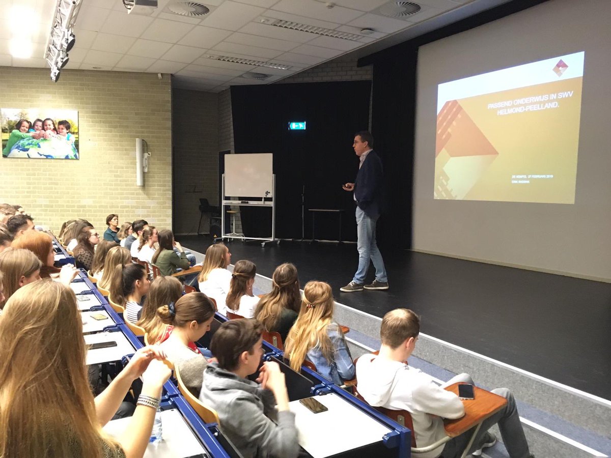 Mooie dag op @DeKempel studenten derde jaar mogen informeren en inspireren over #passendonderwijs Veel betrokken en gemotiveerde studenten mogen ontmoeten. #samenleren