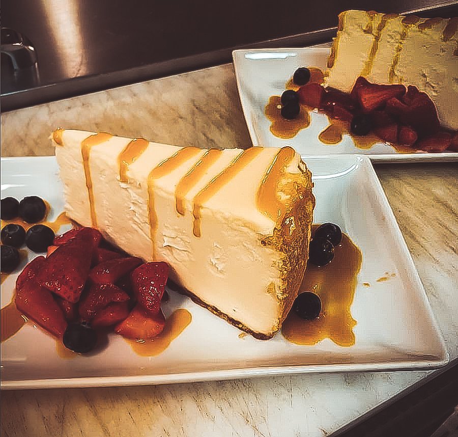 ACHotelBellevue's tweet photo. Two words: Mango. Cheesecake.
Visual: @nanikuloloia
Stay: @ACHotelBellevue
#achotelbellevue #acunpacked #achotels https://t.co/PTbU7RJidf
