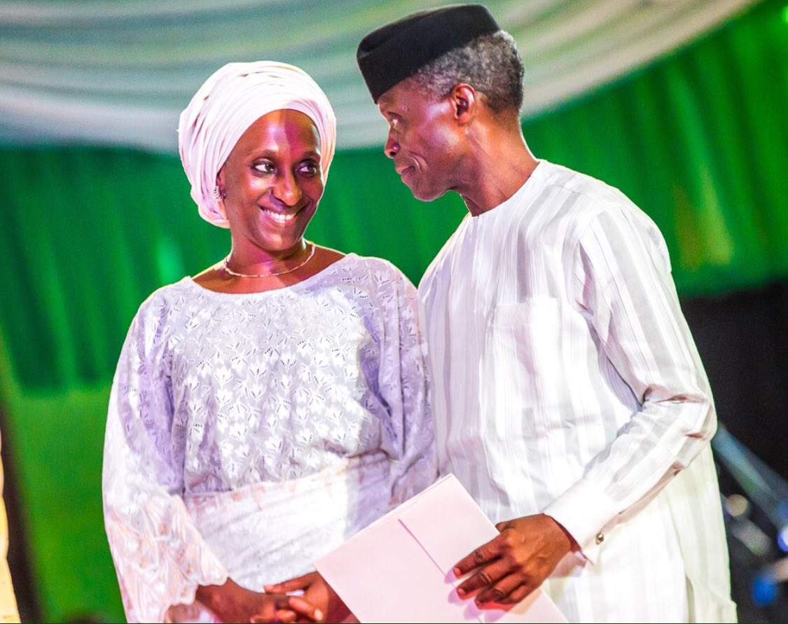 SulaiOdus's tweet image. Aunty DollyP is so Adorable... Aww 💑💑🌹🌺🌺 #NextLevelConfirmed