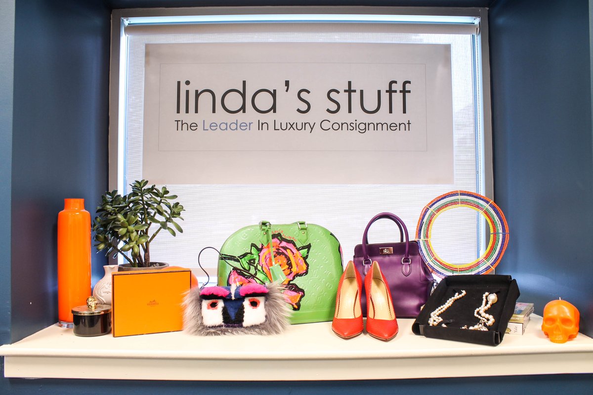 williamready's tweet photo. As part of my series of interviews with @PayPal’s #smallbusiness customers, we spoke with @LindasStuff founder @LindaLightman about how she turned her hobby into a full time, family-run business. https://t.co/avhRlzMYKM https://t.co/xTR68Qg2iR