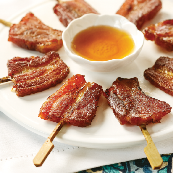 CBCrabCakes's tweet image. Our New Vanilla-Bourbon Bacon Lollipops will satisfy any bacon lover! bit.ly/2XkmfUq