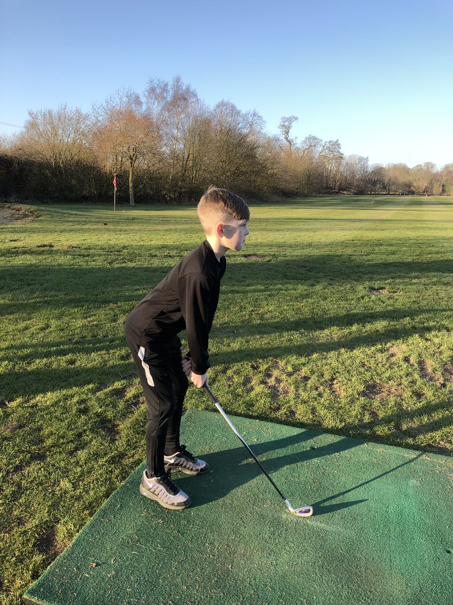 AmDavies29's tweet photo. Introducing @LingsPrimarySch new group 4 @OverstonePark Scholars @GolfRootsHQ @EnglandGolf #getintogolf https://t.co/6a5C2fh49T