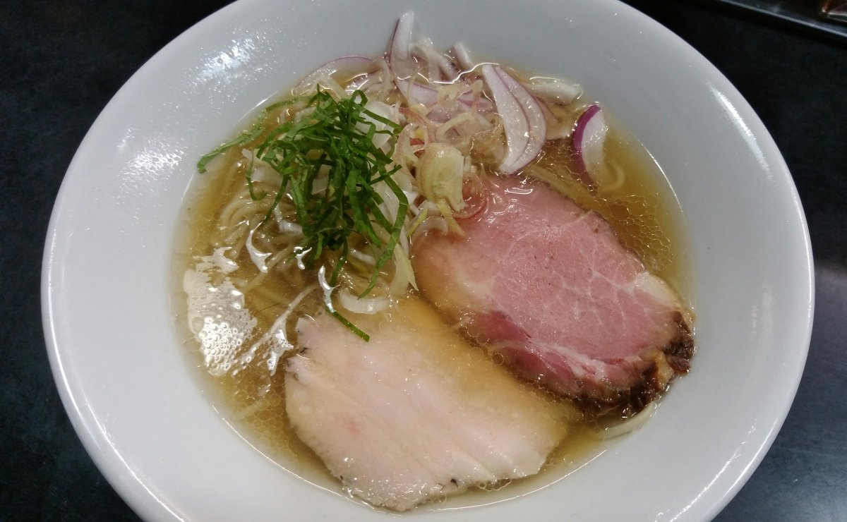 men_kut0803's tweet photo. 自分自身始めての仕事であって
未熟で迷惑かけて怒られてばっかり
だったけどやり応えある仕事でした！
自分が残り数日しかいないとわかり
常連さん方が店にいらして
本当に嬉しかったです！！
仕事のやりかた、常識、様々なことを一から細かく丁寧に教えてくださった
大城社長には感謝です！！ https://t.co/DcoCUMa219