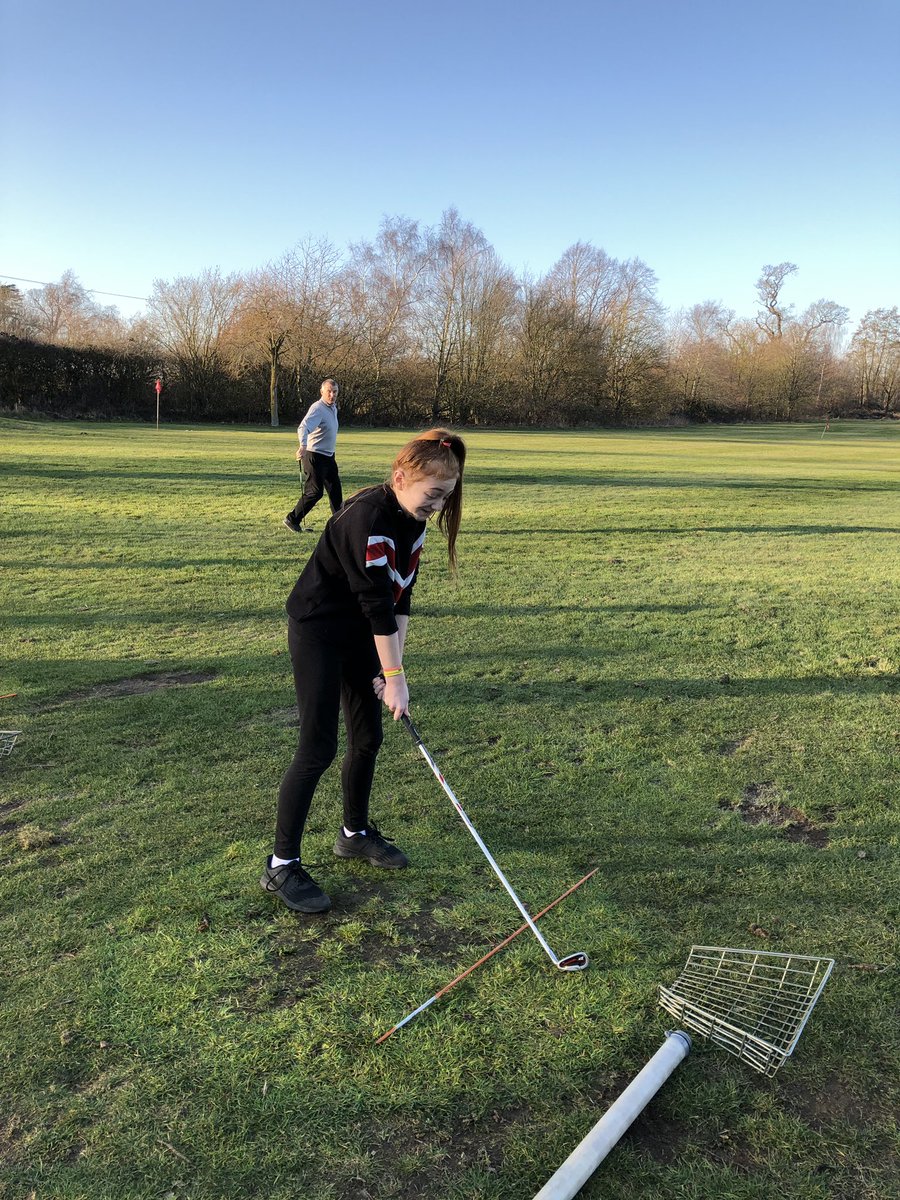 AmDavies29's tweet photo. Introducing @LingsPrimarySch new group 4 @OverstonePark Scholars @GolfRootsHQ @EnglandGolf #getintogolf https://t.co/6uUEGUOEJg