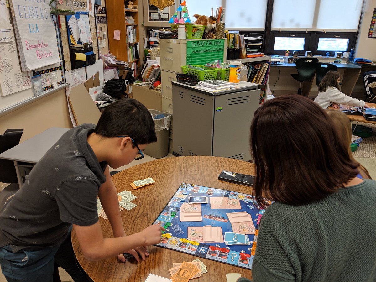kristina_waner's tweet photo. This just makes my heart happy!  Staying in by choice to have a relaxing recess of games or art.  Connecting to people not online!  SEL skills in action. #TeamWaner  #LanderLove #mychoicemayfield https://t.co/IK3yIG7wpb