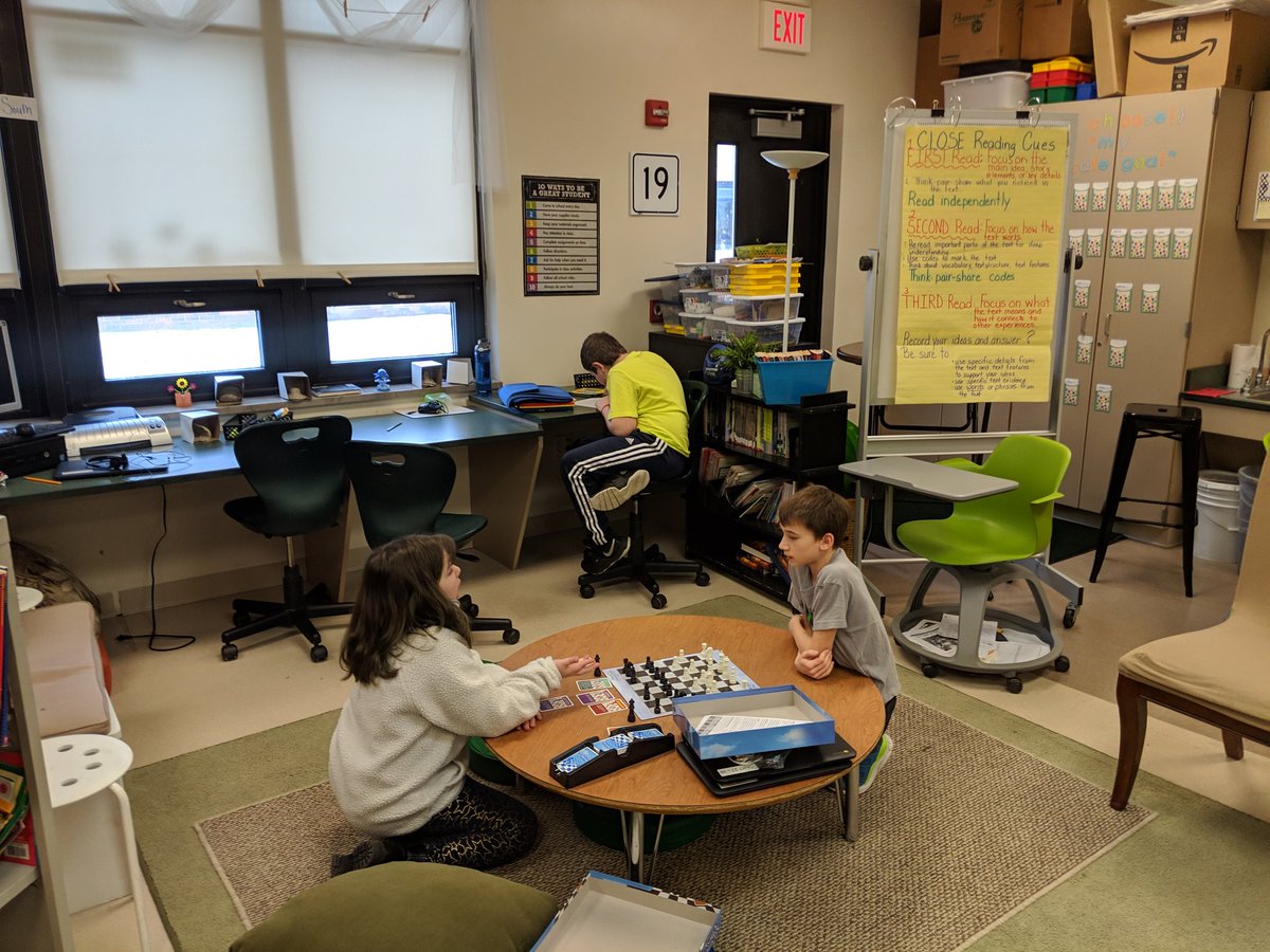 kristina_waner's tweet photo. This just makes my heart happy!  Staying in by choice to have a relaxing recess of games or art.  Connecting to people not online!  SEL skills in action. #TeamWaner  #LanderLove #mychoicemayfield https://t.co/IK3yIG7wpb