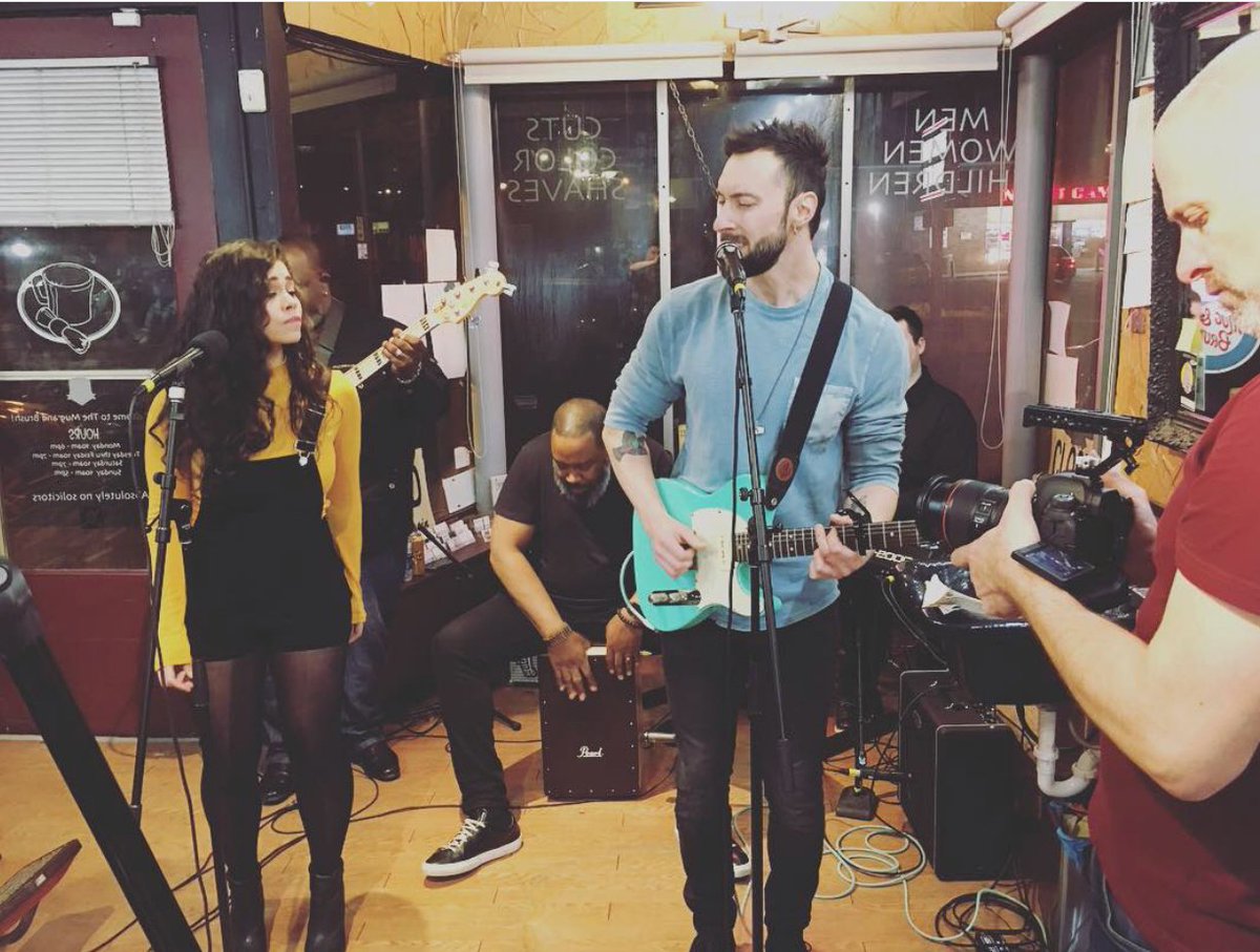 The <a href="/mugandbrush/">The Mug and Brush</a> was busting with amazing tunes and great energy last night with <a href="/HoneyandBlue/">‌ᜊ 🍁 Benny ֪ 𓈈 ׄ ✾ ࣭</a>. Follow us on Instagram for announcements and #BTS content.  instagram.com/mugandbrushses…