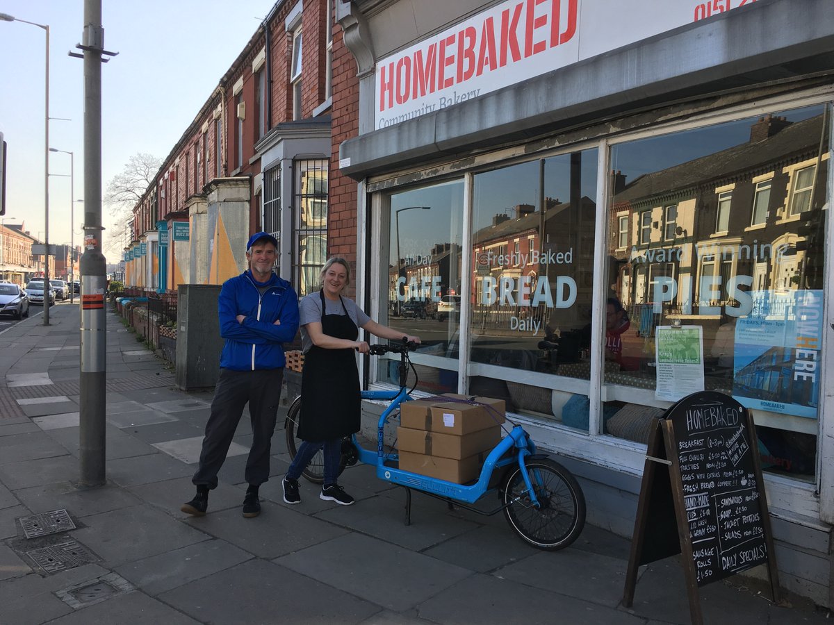 HomebakedL4's tweet photo. Not only have we had a busy day in the bakery ahead of tonight’s game, but we have trialed our pie delivery to @DovedaleTowers by bike. Thank you Danny from Pelaton #buysocial #buylocal https://t.co/azFZlTRVav