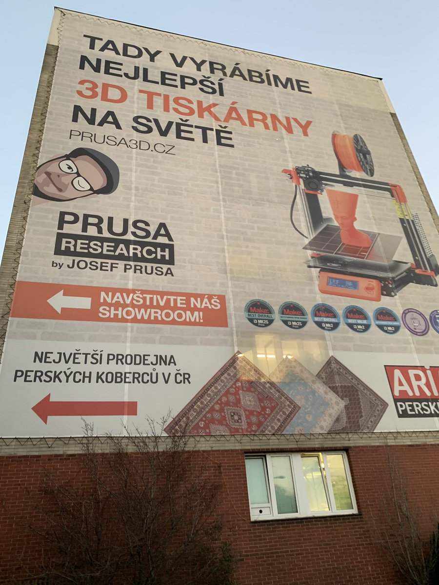 KutilDomaci's tweet photo. Na návštěvě u Průši. V PrusaLabu mají opravdu úžasné stroje, ke kterým se člověk hned tak nedostane... 😲👌🏼😎 @Prusa3D #PrusaLab #Prusa3D https://t.co/3P0JJy83XQ
