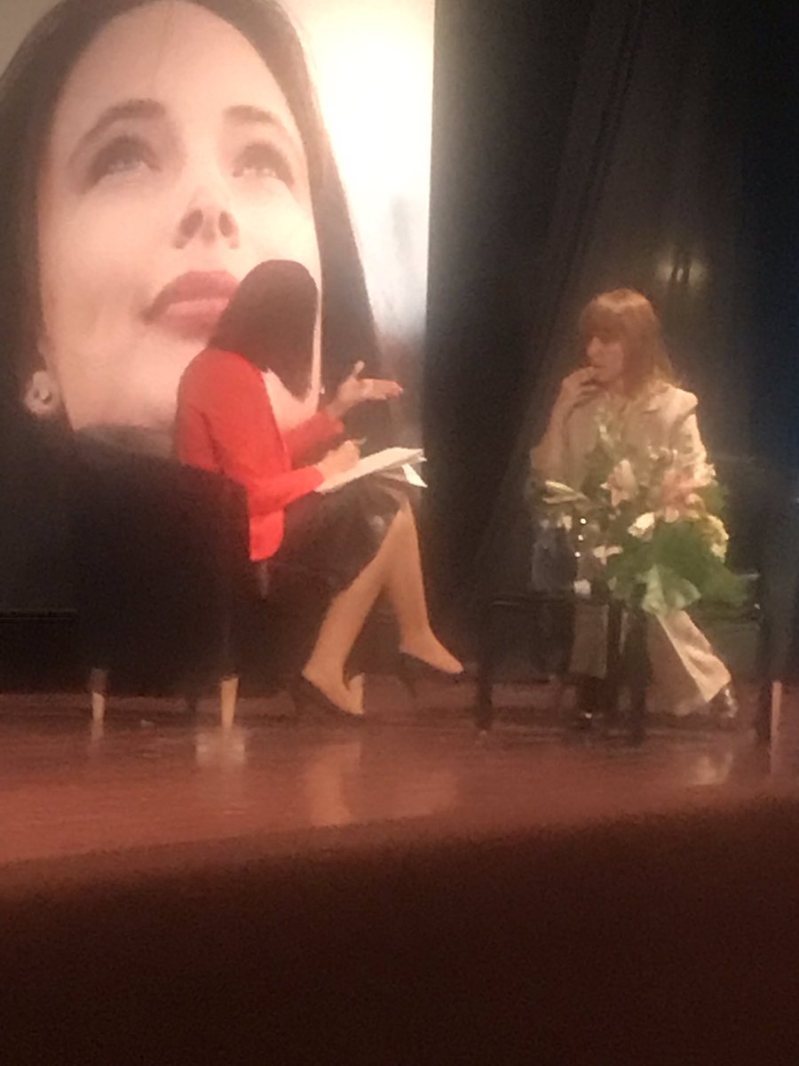 Claro que soy Feminista, y hay que decirlo alto y claro con orgullo y por la lucha pacífica de querer igualdad entre hombres y mujeres <a href="/EvaLlorach/">EVA LLORACH</a> hoy e Murcia #IISemanaDeLasMujeres