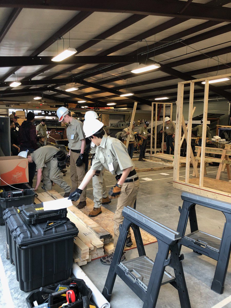 KCAL_Construct's tweet photo. Construction Team Hard at Work 
#CTEinKISD https://t.co/5tcUyyCQD6
