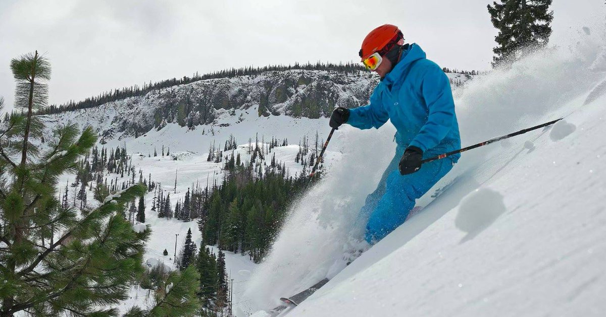 CoastWenatchee's tweet photo. Located just 25 min from @skimissionridge, we're the perfect launching pad for your winter getaway! With our Ultimate #SkiPackage, you receive deluxe accommodation for 2, 2 adult ski passes, & a $15 food voucher. Book & stay now through 4/7/19. #Wenatchee #skiing #MissionRidge https://t.co/xS62zJjovs