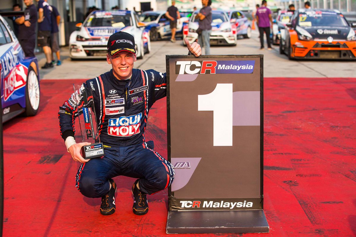 HyundaiEurope's tweet photo. In recent weeks @HMSGOfficial customers have begun their seasons with victories and ended them with championship titles👉 https://t.co/t11oi8e64b 🏆 #BRC #ITRC #TCR #TCRseries https://t.co/ynPEnKMvpp