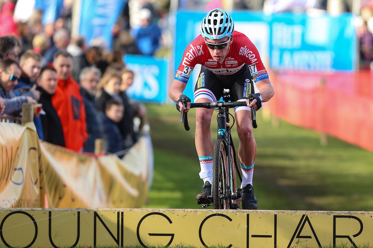 Season is over, but already thinking about the next ones 👀 Like <a href="/Deniesoverseas/">Denise Betsema</a>, the talented <a href="/_ryankamp/">Ryan Kamp</a> (fresh in from our development squad Callant - Doltcini) prolongued his stay at our team for a long term! 📸 Photopress.be