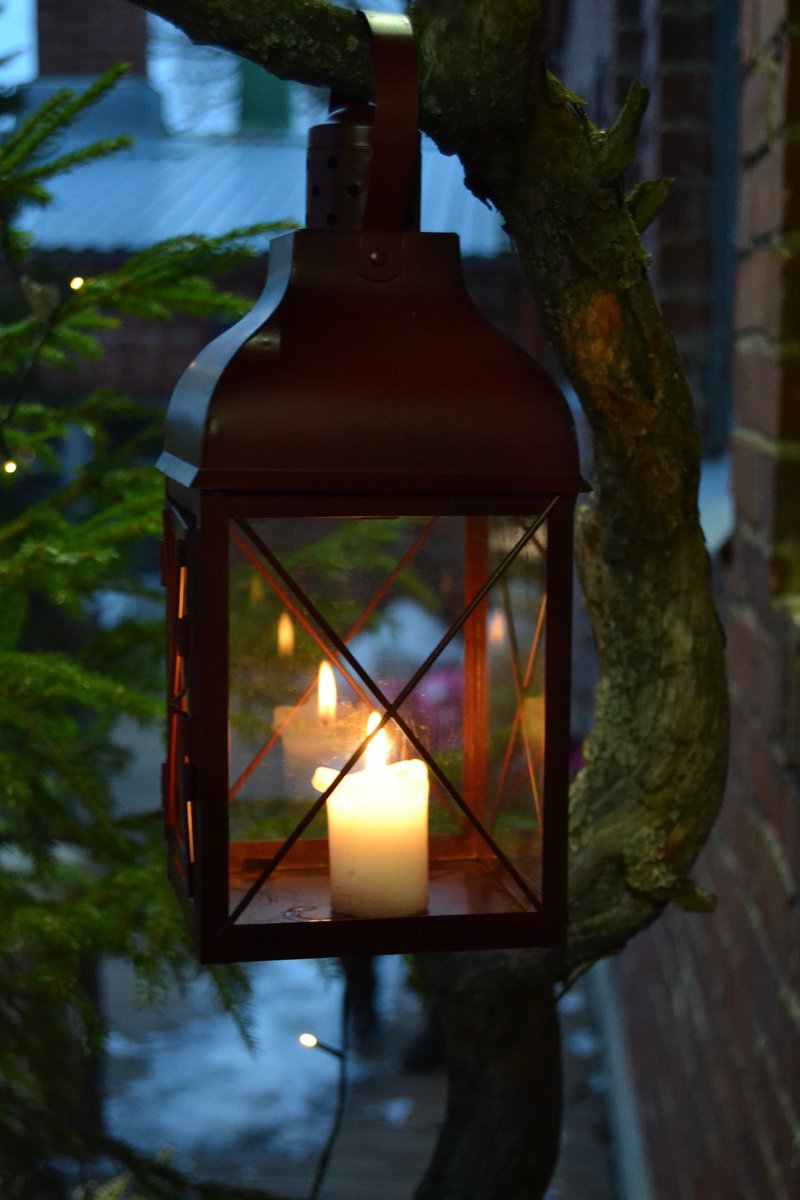 VisualGoGo's tweet image. Pienen opiskelun jälkeen taas uudet kuviot. Ottakaa yhteyttä jos tarvitsette printtiä tai digiä. Ensi viikolla räjähtää ;)
#opiskelu #opiskelua #printti #digi #vgg #visualgogo #hyvinkää #hyvinkaa