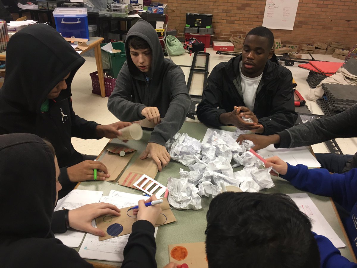 jomrosa's tweet photo. #FORKSUPCARY having fun making “color bricks” in assembly line fashion! Way to go TE11!! https://t.co/CNgsbiIGq4